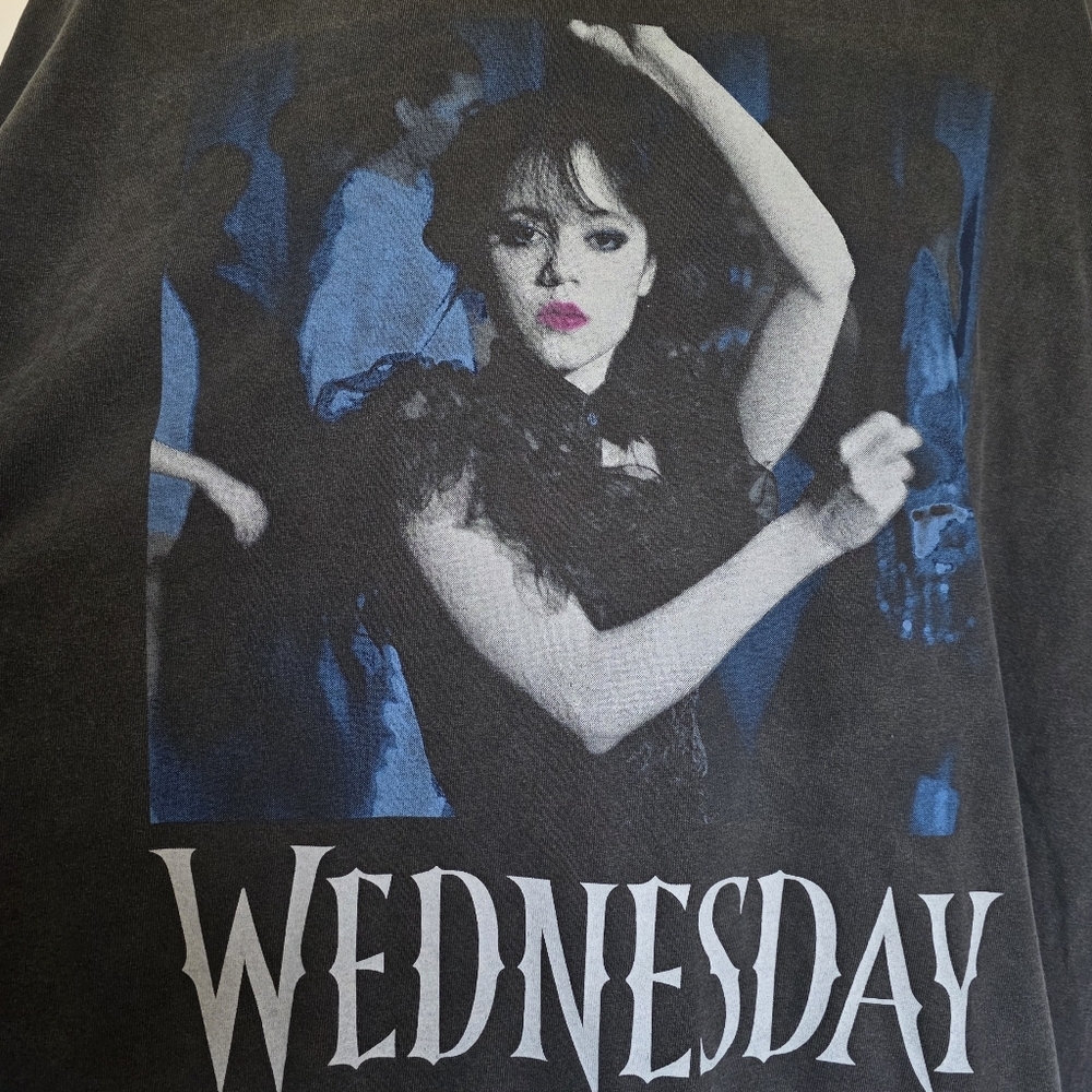 Wednesday Addams Iconic Dance Scene Portrait Short Sleeve Graphic TShirt Size XL - Picture 7 of 10